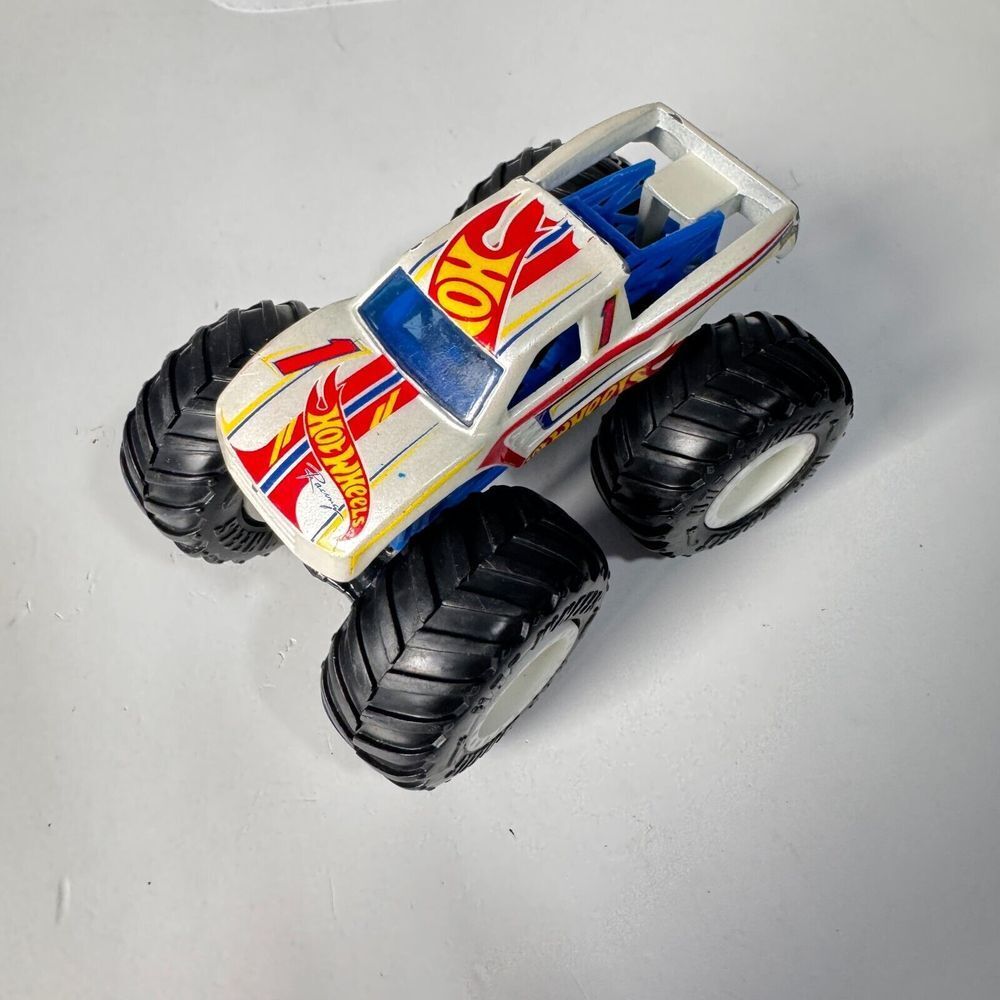 hot wheels racing team Monster truck white‎ orange